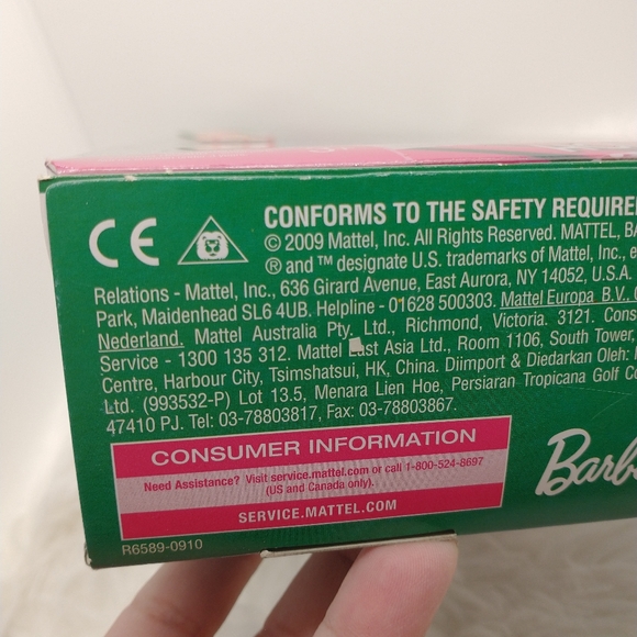 Barbie Holiday Wishes 2009 NIB Christmas Collectable Red Gold Mattel Doll New - Picture 11 of 11